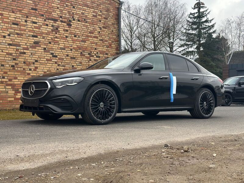 Schwarz Neu 2025 Mercedes E300 Advanced Plus Limousine | 90.440 € - Bild 1/4