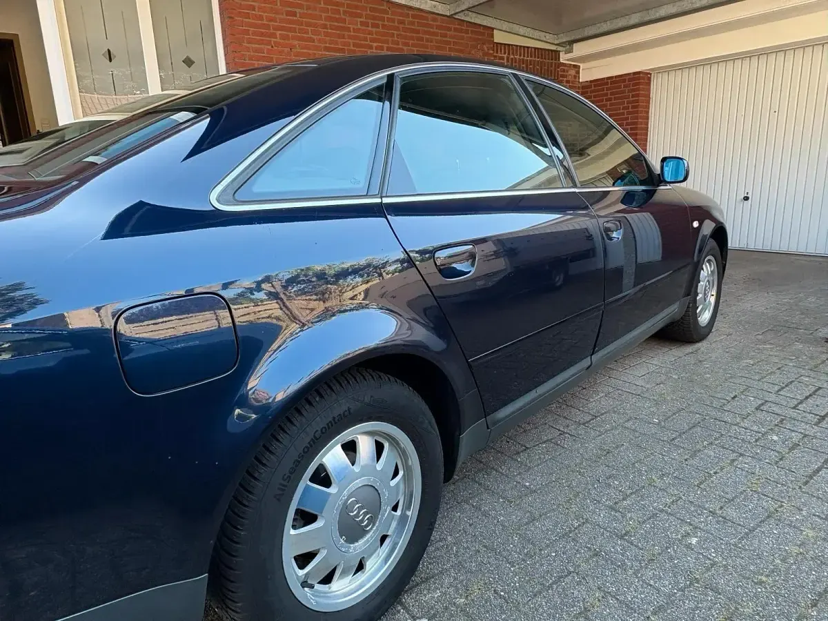 Gebraucht Audi A6 150 PS (110 kW) 1997 Blau Limousine