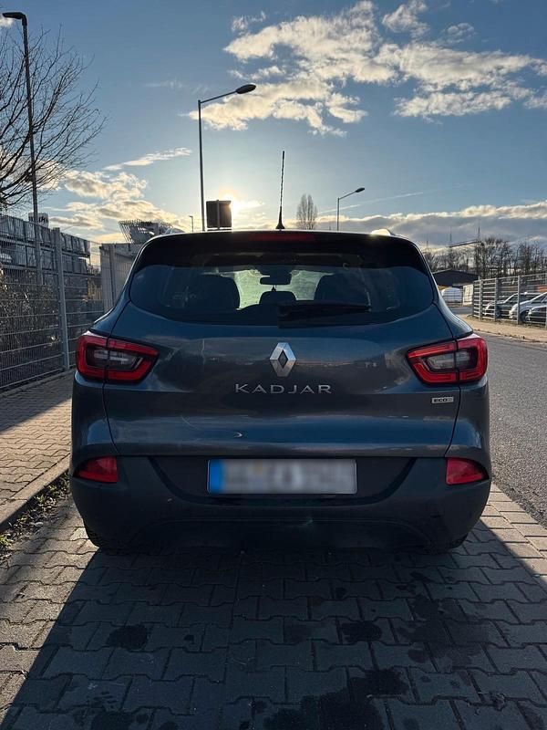Gebraucht Renault Kadjar 110 PS (80 kW) 2015 Grau SUV