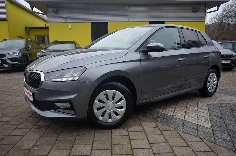 Neu Skoda Fabia 116 PS (85 kW) 2025 Graphite grau metallic Limousine