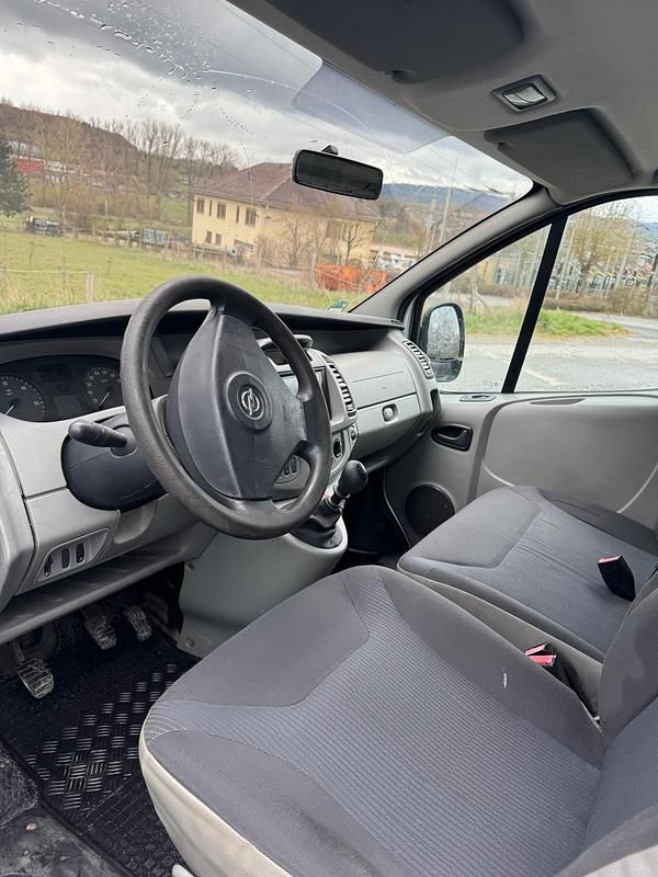 Gebraucht Opel Vivaro 2006 Silber Van / Kleinbus