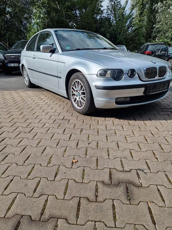 Silber Gebraucht 2001 BMW 316 Compact Kleinwagen | 1.600 € (Guter Preis) - Bild 1/4