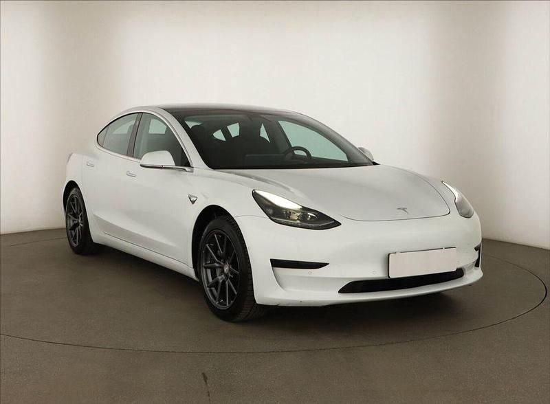 Gebraucht Tesla Model 3 239 kW (325 PS) 2020 Weiß Limousine
