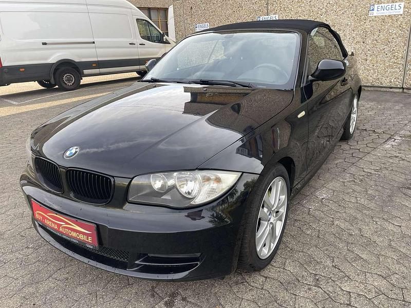 Gebraucht BMW 118 Cabriolet 143 PS (105 kW) 2010 Saphirschwarz Cabrio