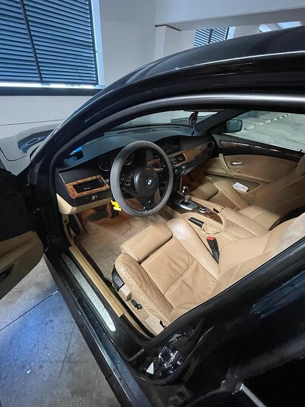 Gebraucht BMW 530 M Sport 236 PS (173 kW) 2008 Schwarz Limousine