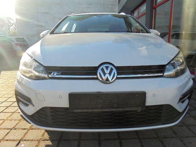 Gebraucht VW Golf VII Highline 150 PS (110 kW) 2018 Weiß Kombi