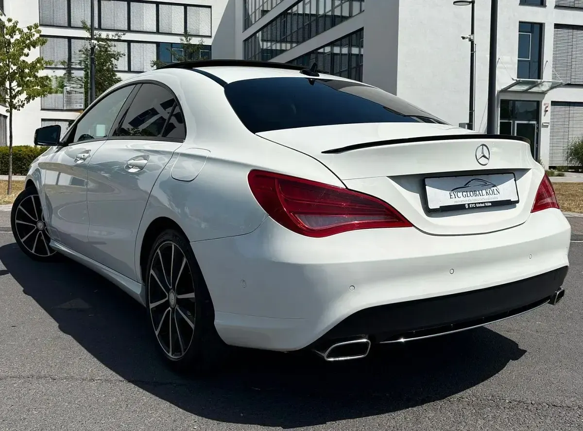Gebraucht Mercedes CLA180 Night 122 PS (89 kW) 2014 Weiß Coupé