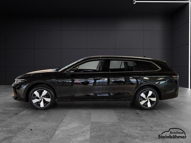 Neu VW Passat Business 150 PS (110 kW) 2026 Grenadillschwarz (schwarz) Kombi