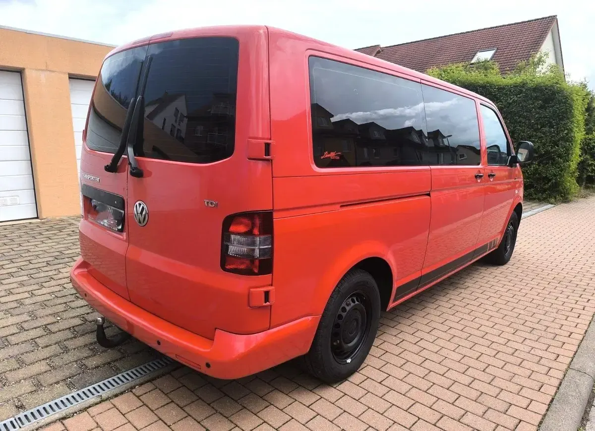 Gebraucht VW Transporter 102 PS (75 kW) 2007 Rot Van