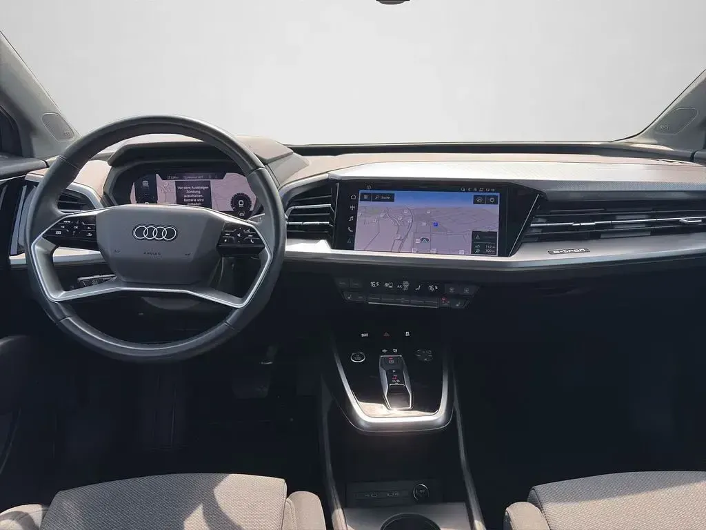 Gebraucht Audi Q4 Sportback e-tron Advanced Plus 150 kW (204 PS) 2023 Taifungrau metallic (metallic) SUV