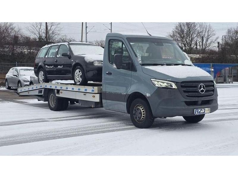 Używany Mercedes Sprinter 190 KM (139 kW) 2020 Niebieski Van