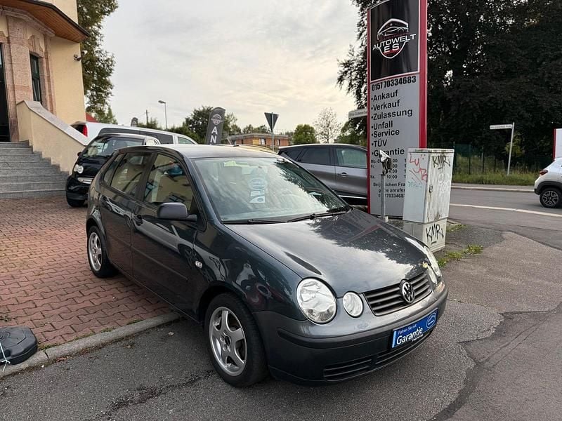 Grau Gebraucht 2005 VW Polo Kleinwagen | 2.499 € (Guter Preis) - Bild 1/4