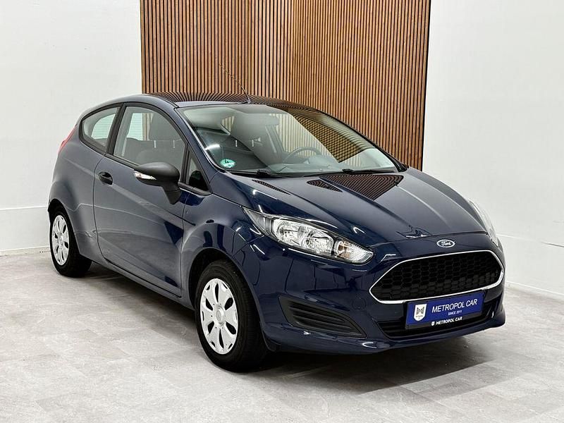 Gebraucht Ford Fiesta Ambiente 60 PS (44 kW) 2016 Blau Kleinwagen