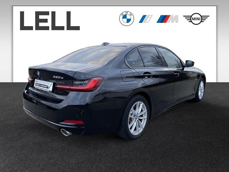 Gebraucht BMW 320e 163 PS (119 kW) 2022 Schwarz Limousine