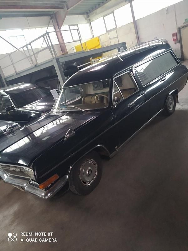 Schwarz Gebraucht 1966 Opel Admiral Limousine | 9.900 € - Bild 1/4