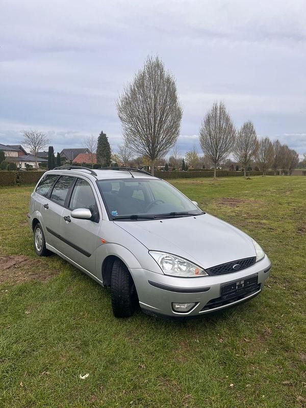Gebraucht Ford Focus Futura 101 PS (74 kW) 2002 Grau Kombi