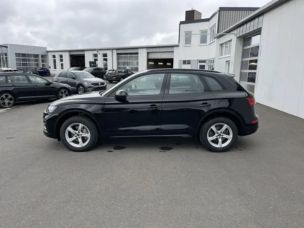 Second-hand Audi Q5 204 CP (150 kW) 2023 Negru SUV