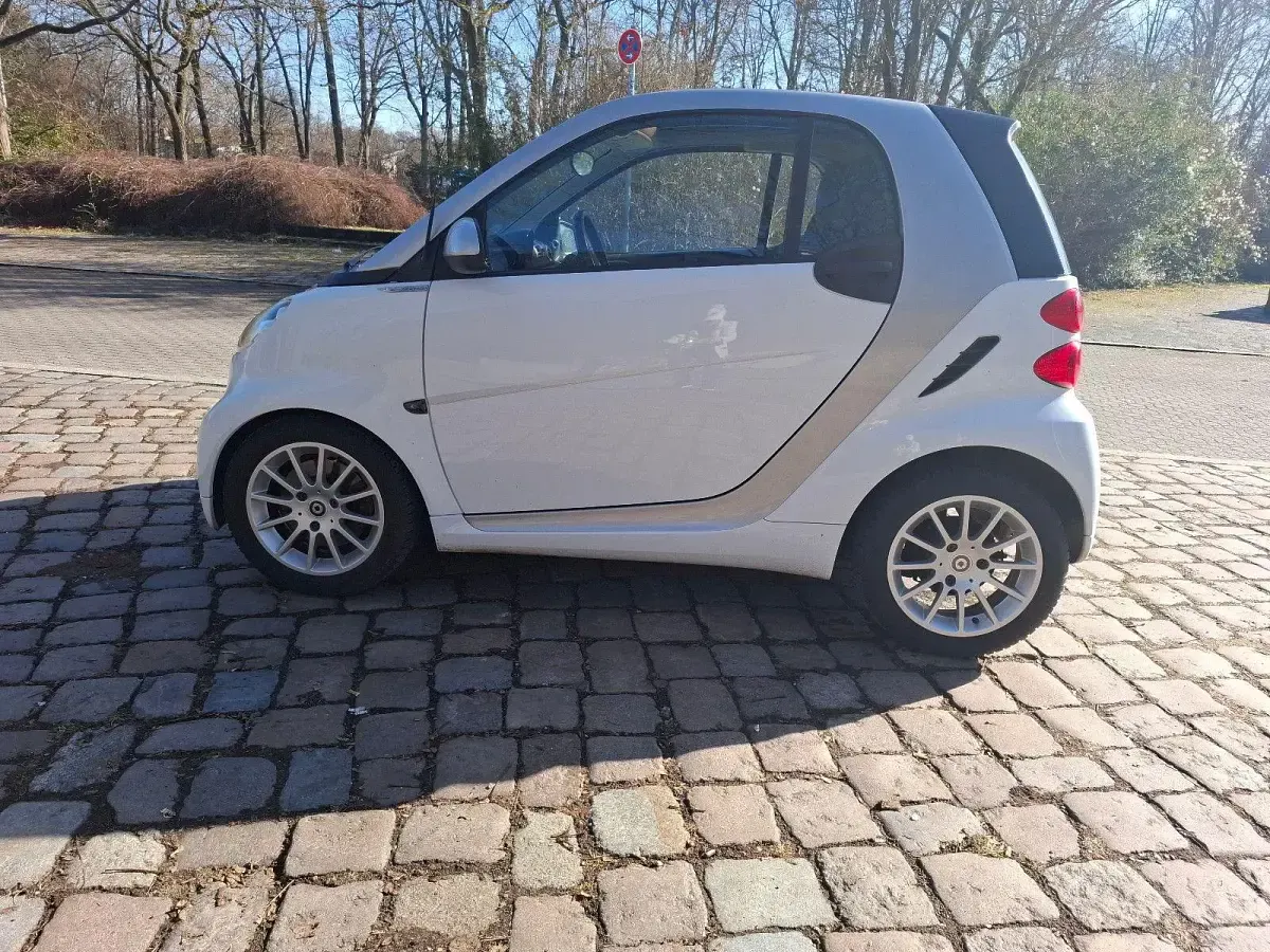 Gebraucht Smart ForTwo Coupé 71 PS (52 kW) 2010 Weiß Coupé