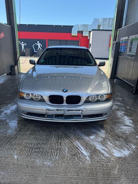 Silber Gebraucht 2000 BMW 520 Limousine | 2.999 € (Fairer Preis) - Bild 1/4