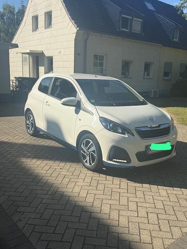 Gebraucht Peugeot 108 82 PS (60 kW) 2015 Weiß Kleinwagen