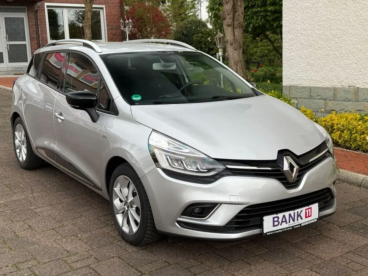 Gebraucht Renault Clio LIMITED 90 PS (66 kW) 2016 Silber Kombi