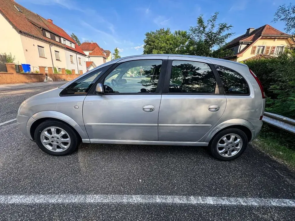 Gebraucht Opel Meriva 101 PS (74 kW) 2003 Silber Van / Kleinbus
