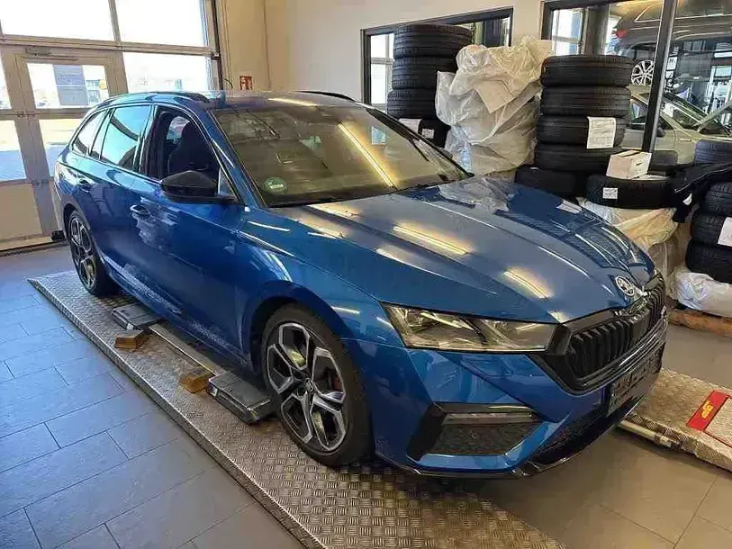 Gebraucht Skoda Octavia RS 245 PS (180 kW) 2021 Raceblau metallic Kombi