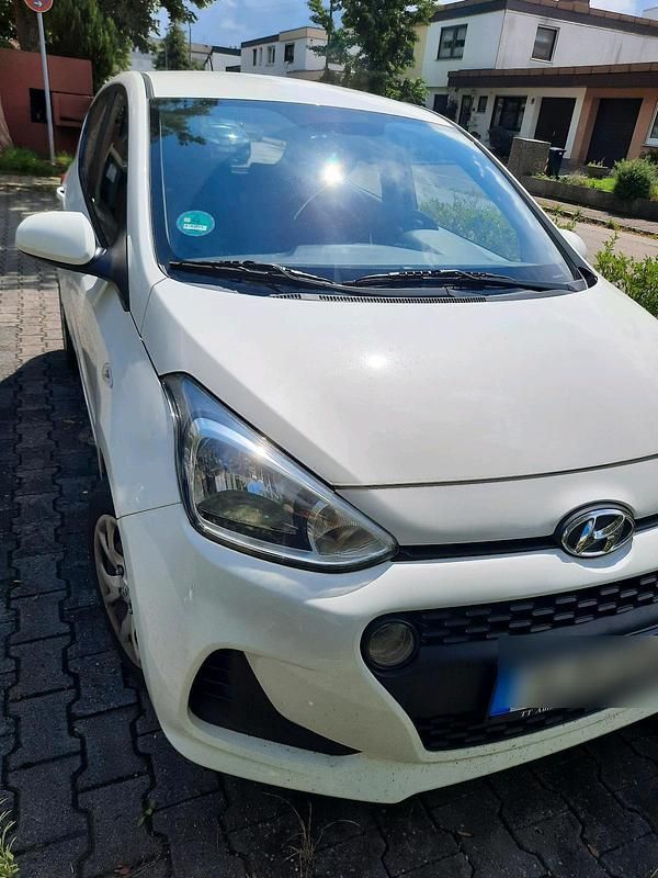 Weiß Gebraucht 2019 Hyundai i10 Kleinwagen | 8.500 € (Superpreis) - Bild 1/4