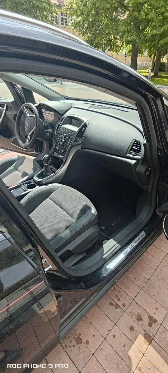 Gebraucht Opel Astra 120 PS (88 kW) 2011 Schwarz Kombi