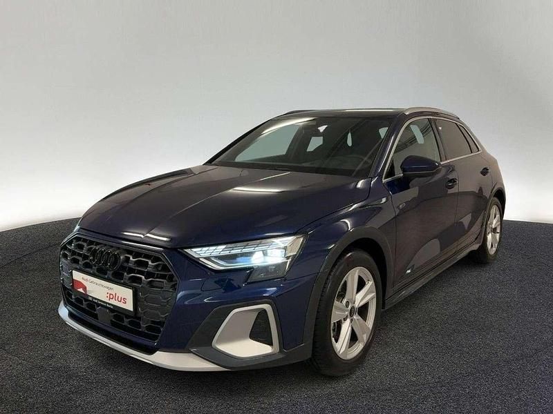 Gebraucht Audi A3 Ambiente 150 PS (110 kW) 2025 Navarrablau metallic Limousine