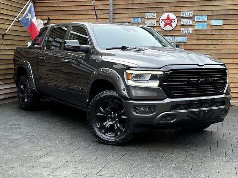 Gebraucht Dodge Ram 401 PS (294 kW) 2022 Grau Pickup