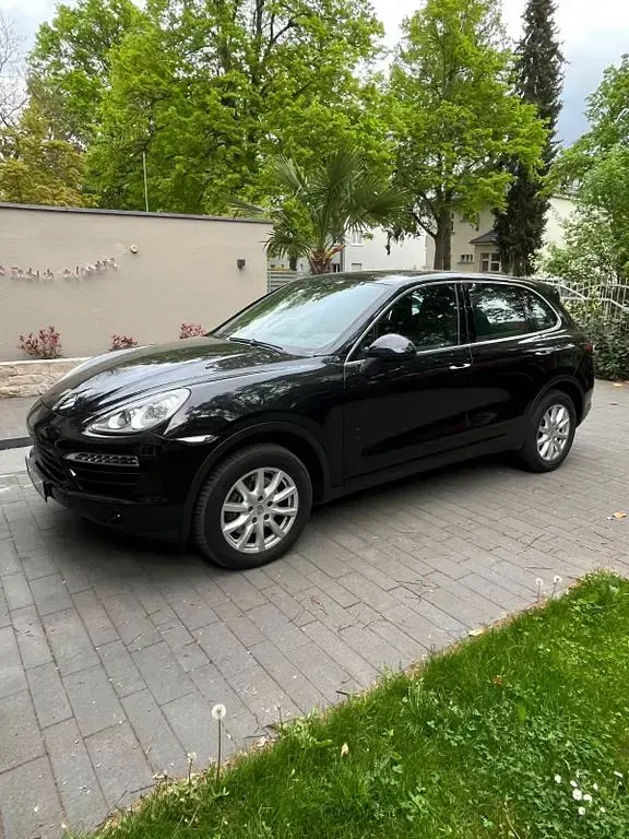 Second-hand Porsche Cayenne 245 CP (180 kW) 2014 Negru SUV