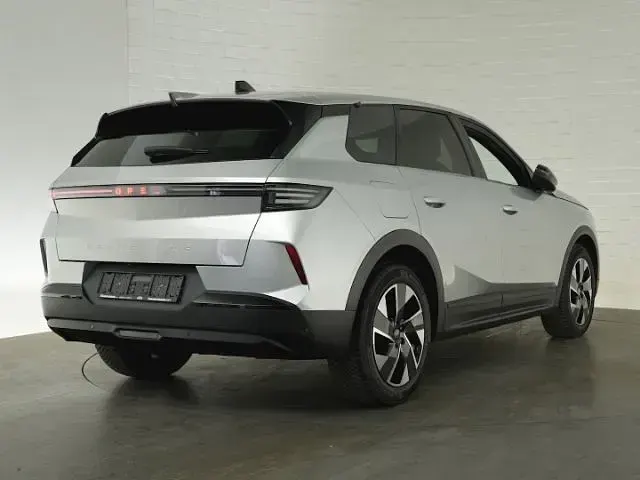 Gebraucht Opel Grandland X S 145 PS (106 kW) 2025 Silber SUV