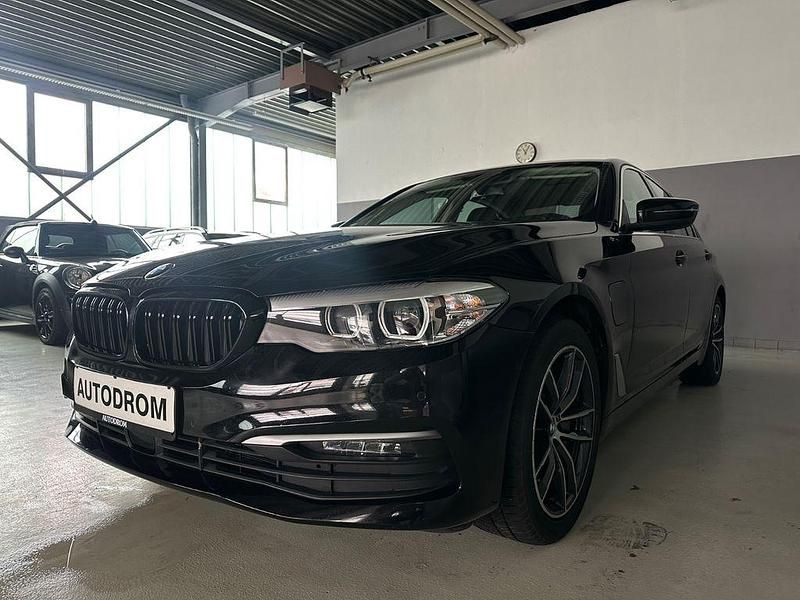 Gebraucht BMW 530e Sport Line 252 PS (185 kW) 2020 Schwarz Limousine
