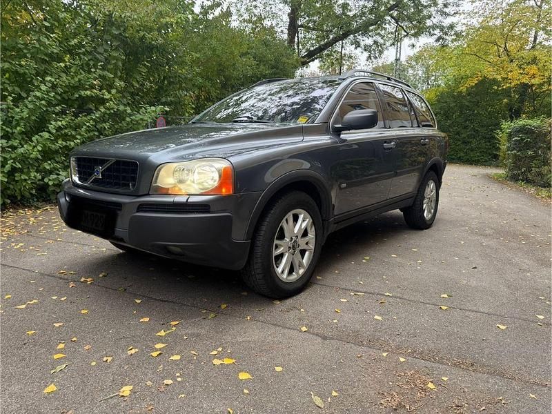 Grau Gebraucht 2006 Volvo XC90 Summum SUV | 5.900 € (Superpreis) - Bild 1/4