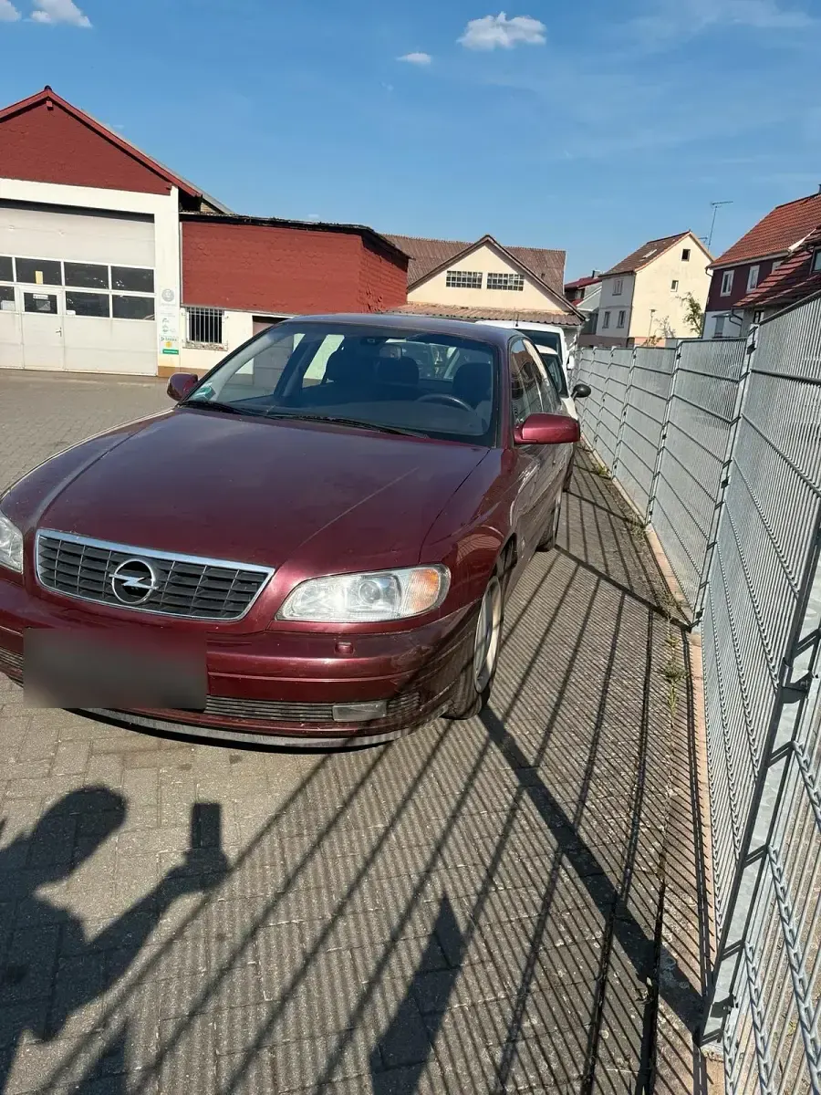 Gebraucht Opel Omega 180 PS (132 kW) 2002 Rot Limousine