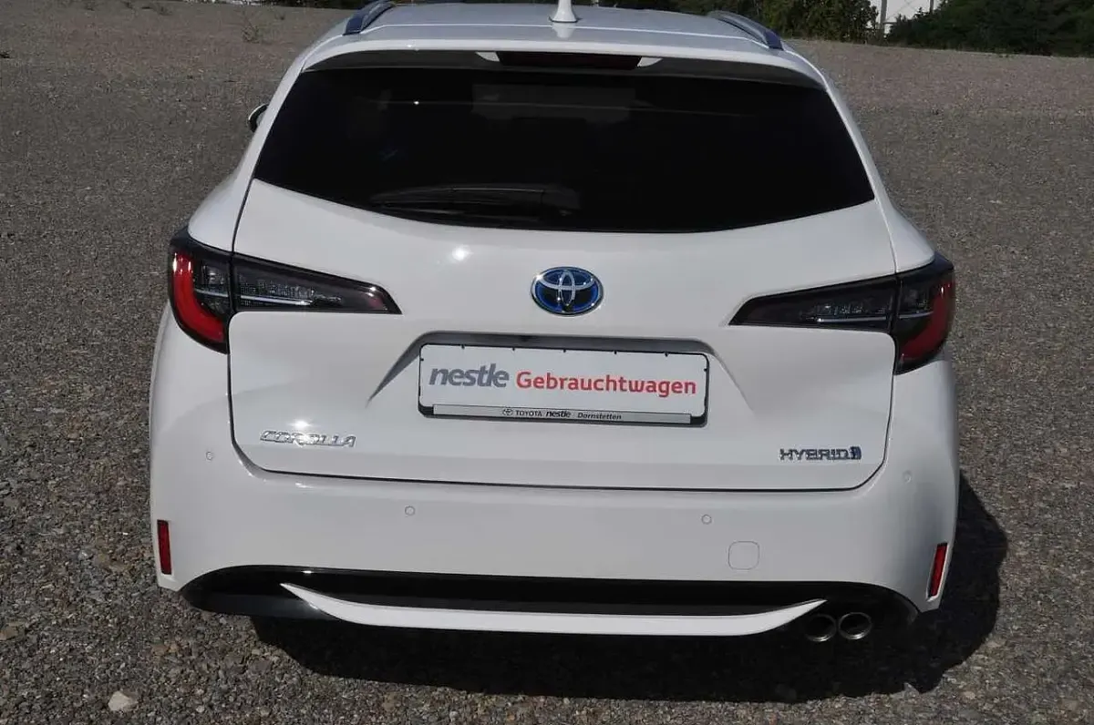 Gebraucht Toyota Corolla Team 196 PS (144 kW) 2021 Weiß Kombi