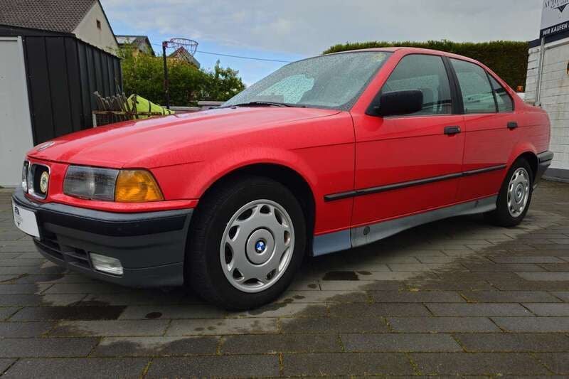 Rot Gebraucht 1991 BMW 318 Limousine | 2.650 € - Bild 1/4