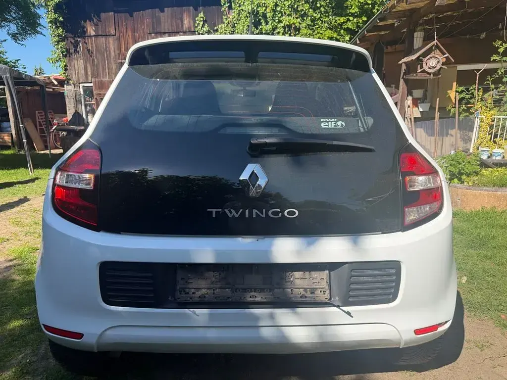 Używany Renault Twingo LIMITED 70 KM (51 kW) 2018 Biały Hatchback