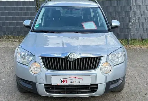 Gebraucht Skoda Yeti Plus Edition 110 PS (80 kW) 2014 Silbern SUV