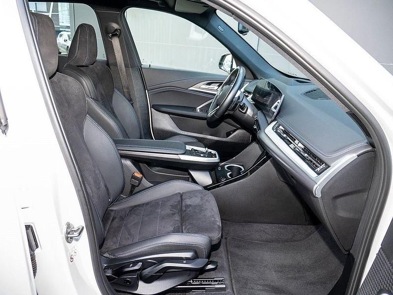 Gebraucht BMW X1 Performance 218 PS (160 kW) 2022 Mineralweiss (metallic) SUV