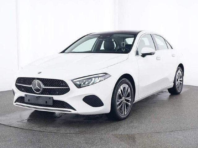 Polarweiss unilack Gebraucht 2023 Mercedes A250 Advanced Plus Limousine | 33.990 € (Fairer Preis) - Bild 1/4