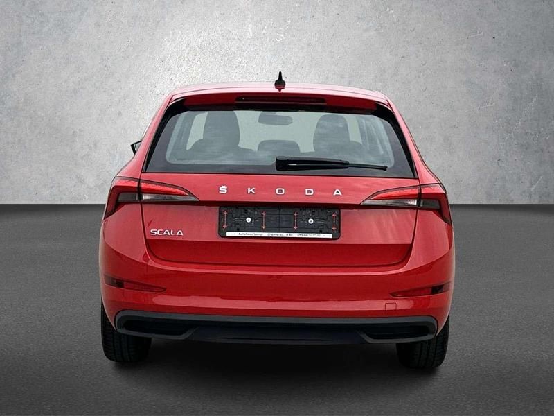 Używany Skoda Scala Active 95 KM (69 kW) 2020 Czerwony Hatchback