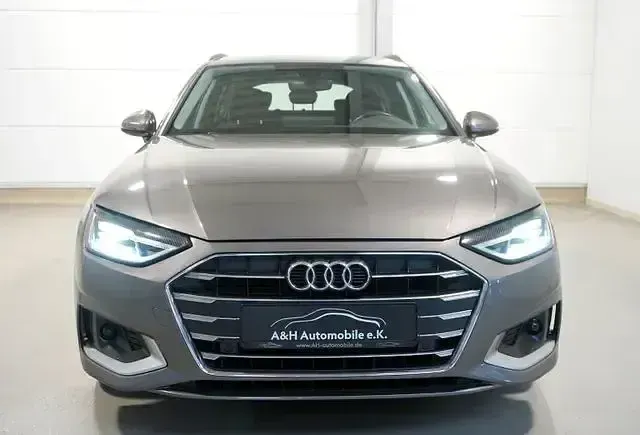 Gebraucht Audi A4 Ambiente 163 PS (119 kW) 2022 Grau Kombi