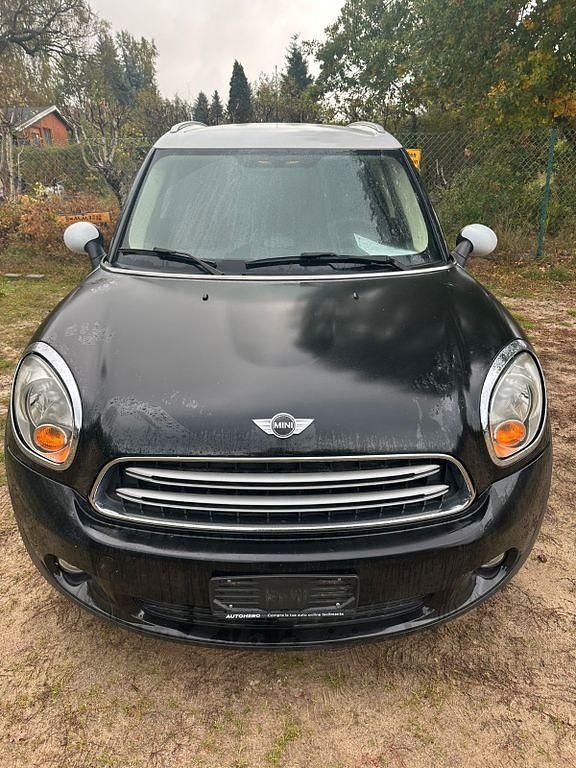 Schwarz Gebraucht 2016 Mini Cooper D Countryman SUV | 8.990 € (Fairer Preis) - Bild 1/4