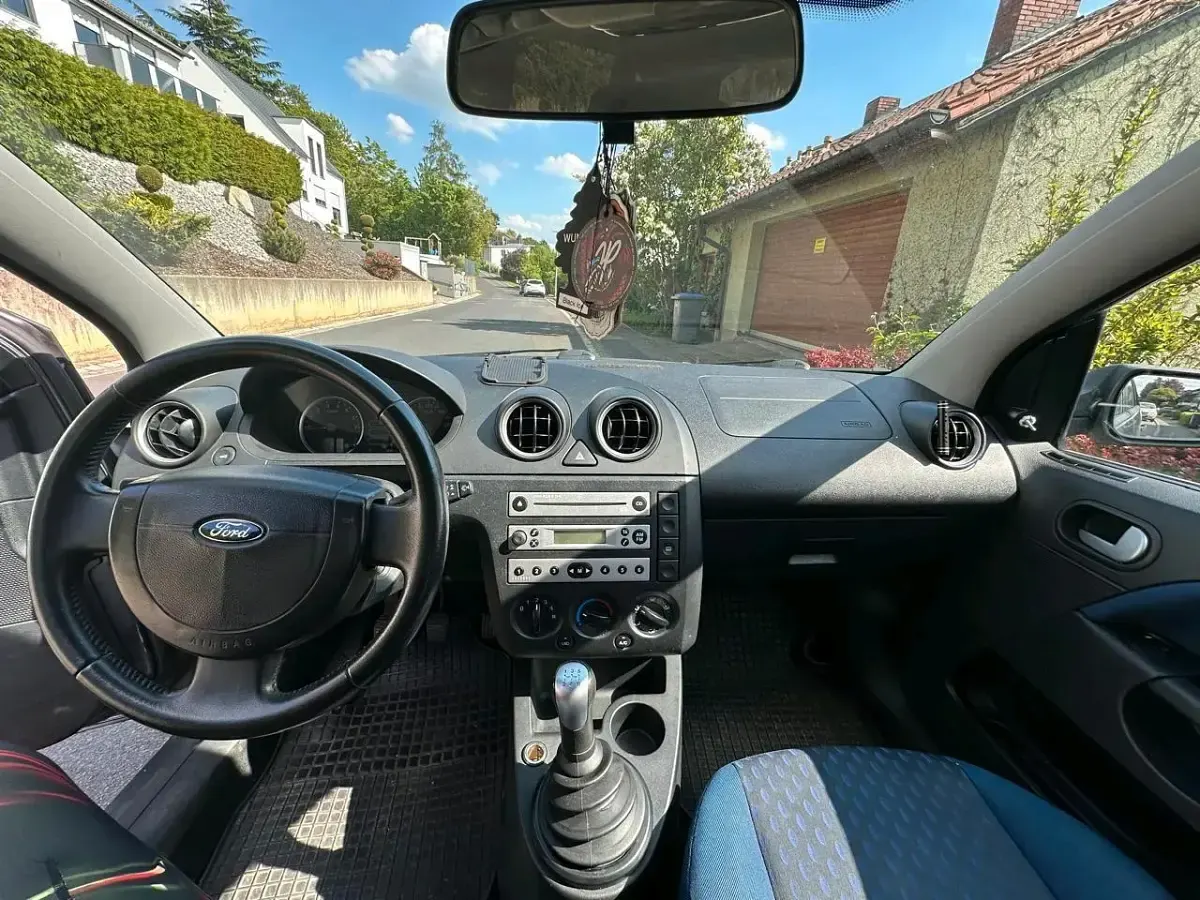 Gebraucht Ford Fiesta 2005 Grau Kleinwagen
