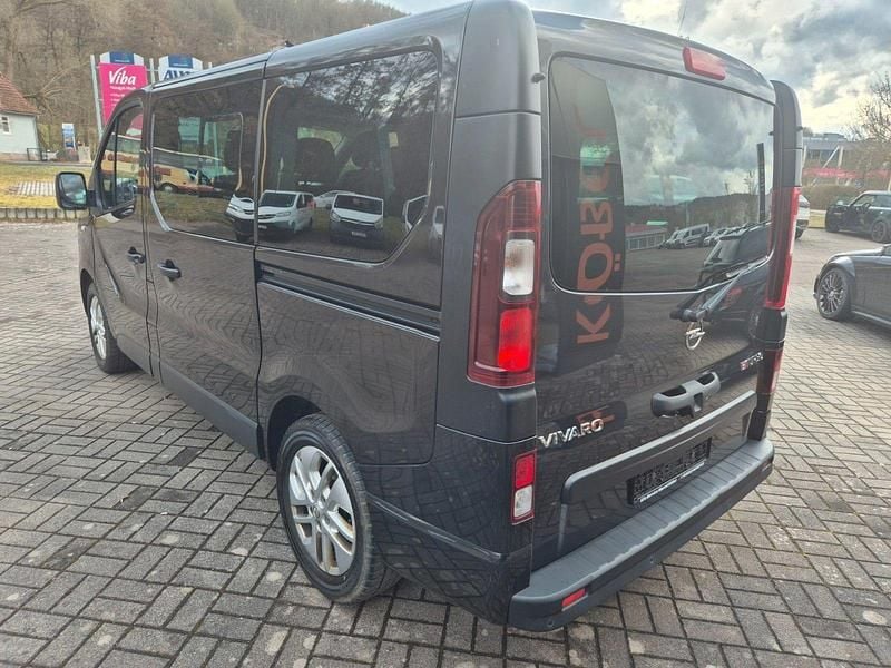 Gebraucht Opel Vivaro 145 PS (106 kW) 2018 Schwarz Van / Kleinbus