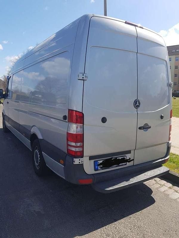 Second-hand Mercedes Sprinter 143 CP (105 kW) 2017 Argintiu Van