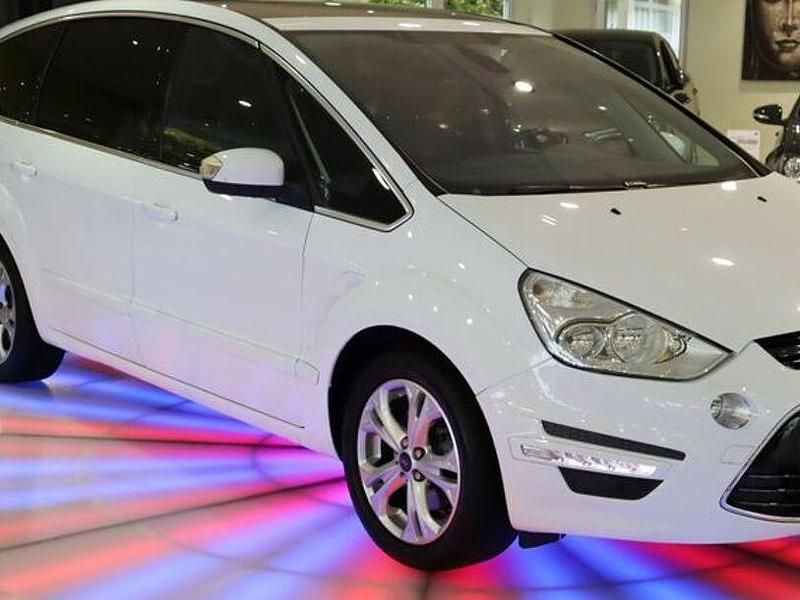 Gebraucht Ford S-MAX Titanium 160 PS (117 kW) 2011 Frostweiß Van / Kleinbus