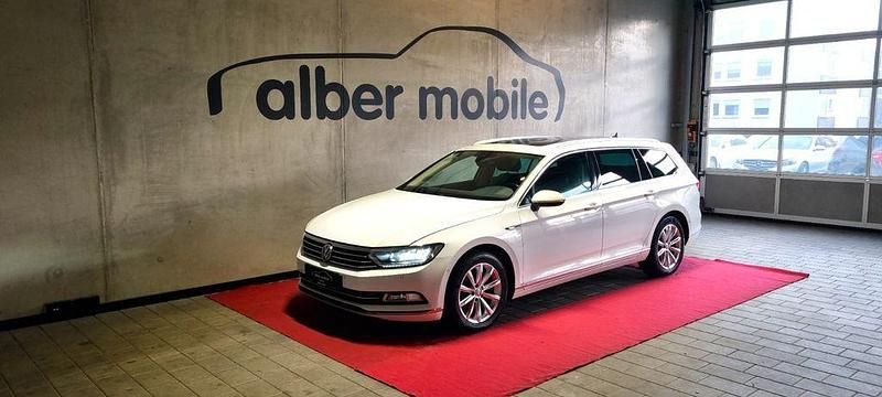 Weiß Gebraucht 2018 VW Passat Highline Limousine | 24.490 € (Teuer) - Bild 1/4